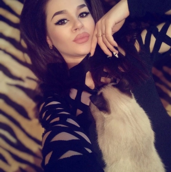 New with tags super cute black shirt - Picture 4 of 7